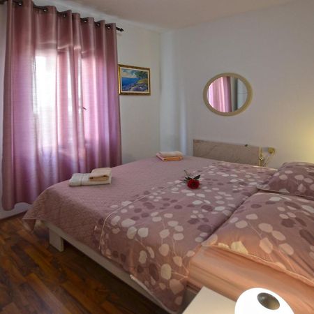 רוביני Galant Apartments מראה חיצוני תמונה