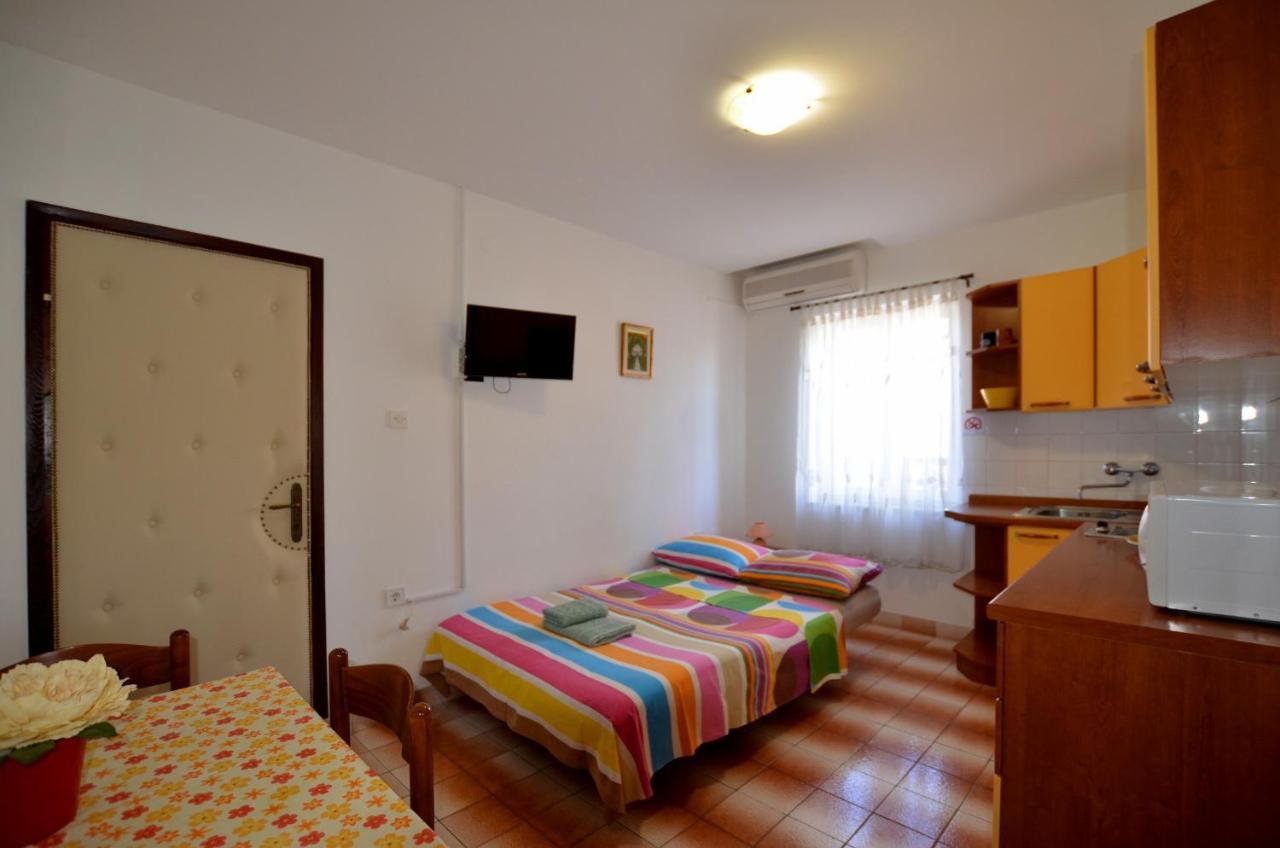 רוביני Galant Apartments חדר תמונה