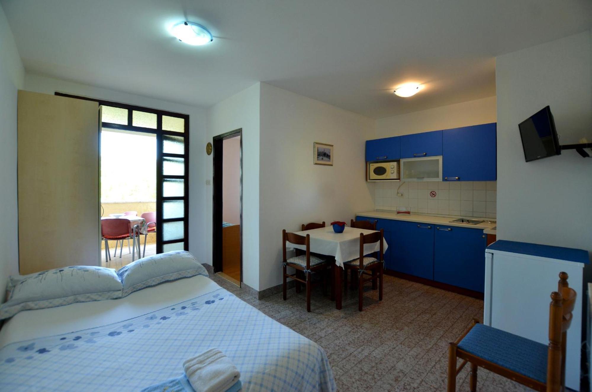 רוביני Galant Apartments חדר תמונה