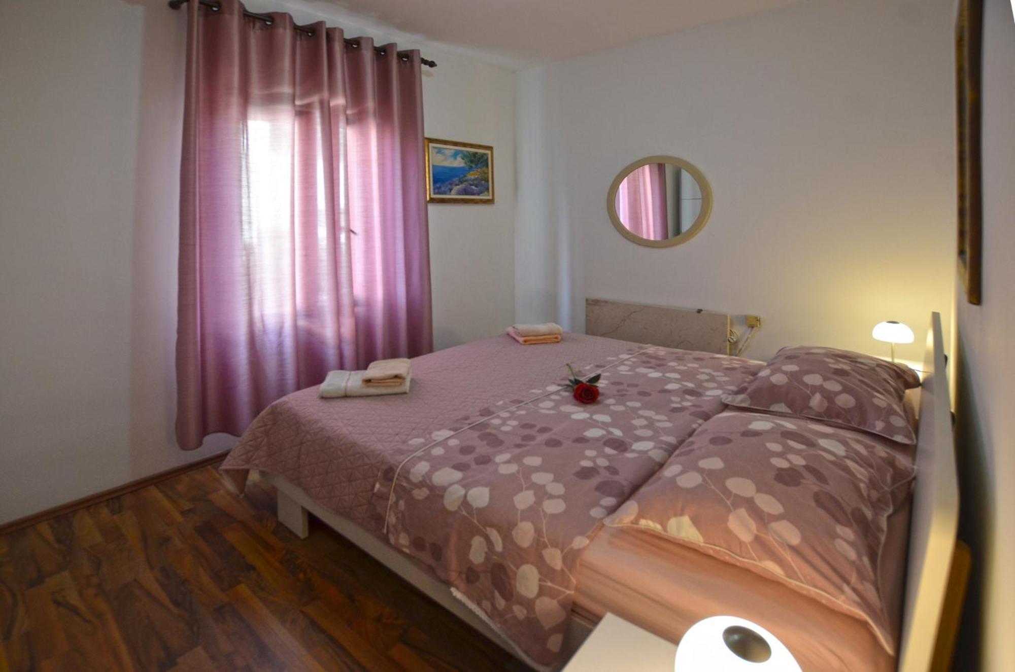 רוביני Galant Apartments מראה חיצוני תמונה