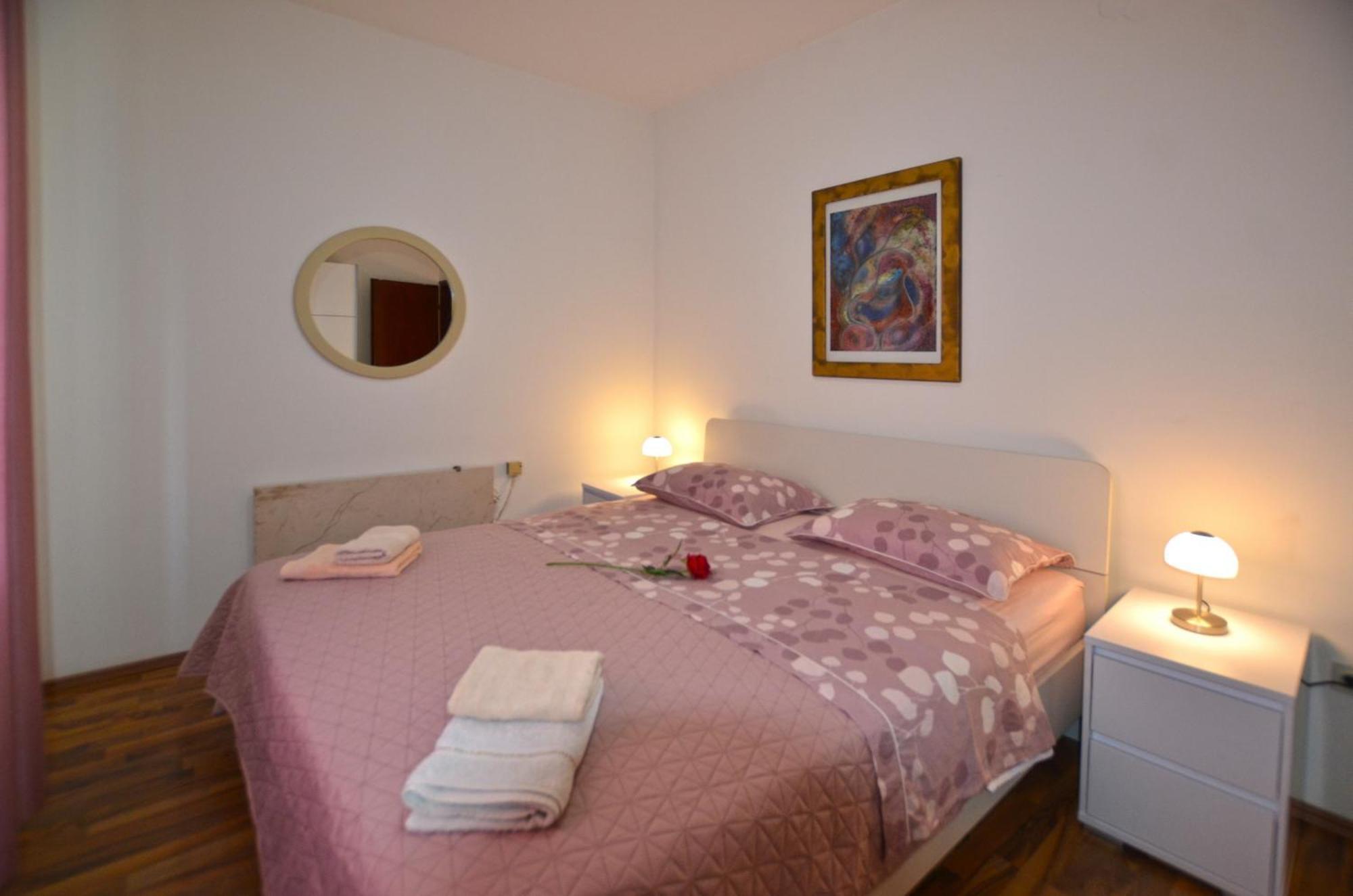רוביני Galant Apartments מראה חיצוני תמונה