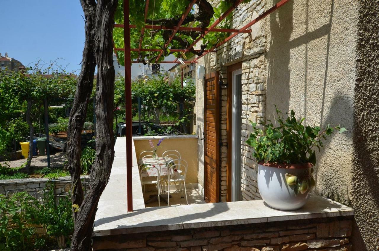 רוביני Galant Apartments מראה חיצוני תמונה
